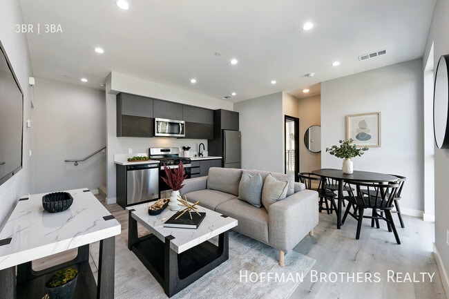 property at 15106 Roxford St