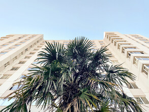 Park Tower Apartments in Tacoma, WA - Foto de edificio - Building Photo