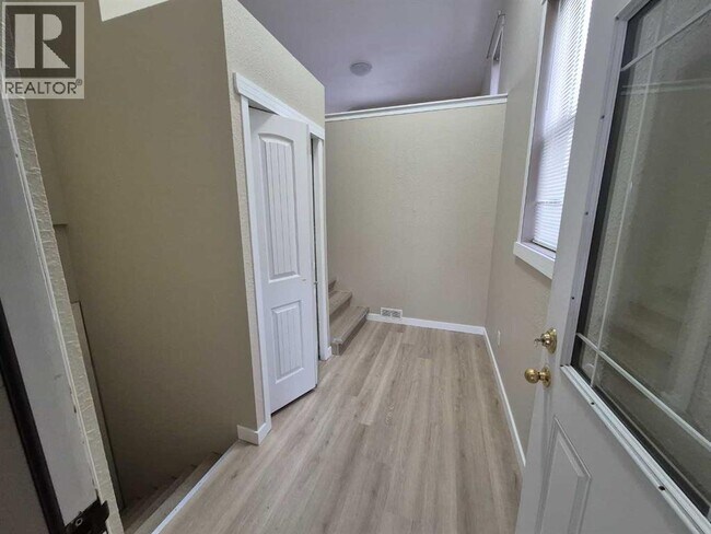 467 Blackfoot Manor W in Lethbridge, AB - Building Photo - Building Photo