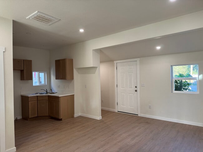 property at 1428 Cedar St