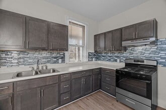 6811 Etzel Ave in University City, MO - Building Photo - Building Photo