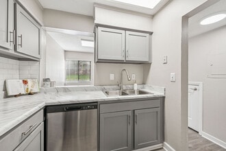Pinewood Station Apartments and Townhomes in Hillsborough, NC - Building Photo - Building Photo