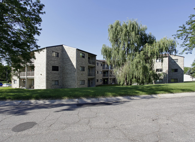 Waybury at Chaska in Chaska, MN - Building Photo - Building Photo