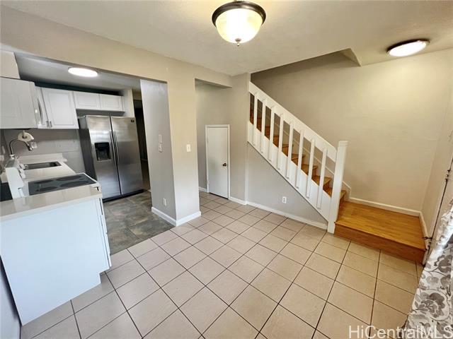 property at 94-059 Anania Dr