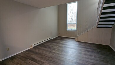 819 Kerns Dr NE in Bolivar, OH - Building Photo - Building Photo