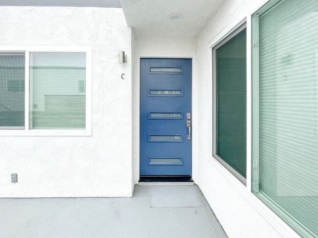 208 Avenida Victoria in San Clemente, CA - Building Photo - Building Photo