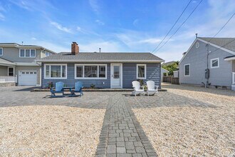 5 Dover Ave in Lavallette, NJ - Building Photo - Building Photo