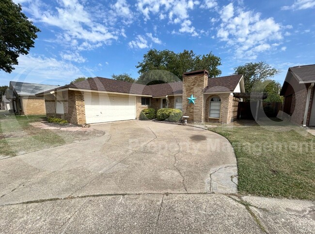 5306 Princess Ct in Lake Dallas, TX - Building Photo - Building Photo