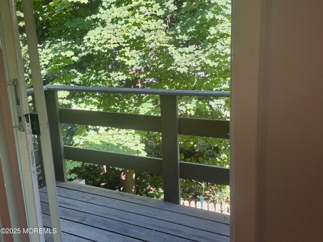 96 East Ave in Atlantic Highlands, NJ - Building Photo - Building Photo