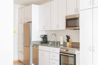 1640 N Water St in Milwaukee, WI - Building Photo - Building Photo