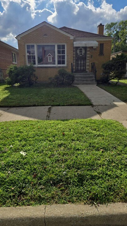 11006 S Union Ave in Chicago, IL - Building Photo