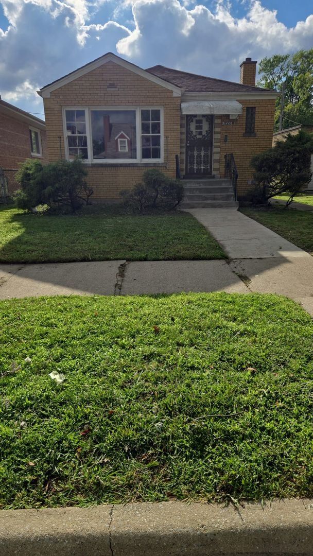 property at 11006 S Union Ave