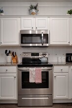 159 Brooks St SE, Unit 205 in Fort Walton Beach, FL - Foto de edificio - Building Photo