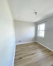 203 N Patterson Park Ave in Baltimore, MD - Building Photo - Building Photo