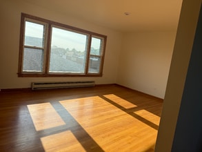 5839 W 63rd St in Chicago, IL - Building Photo - Building Photo