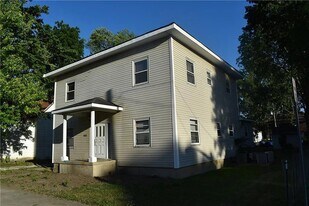 1015 W Jackson St, Unit A in Kokomo, IN - Building Photo