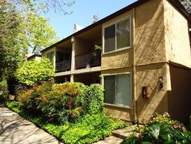 2300 G St in Sacramento, CA - Building Photo