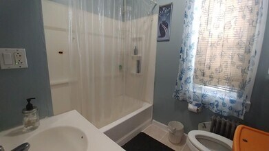41 Trull St, Unit 2 in Somerville, MA - Building Photo - Building Photo
