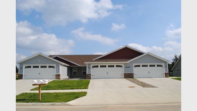 Bricker Place Apartments in Salem, OH - Building Photo - Building Photo