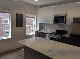 61 Joy St, Unit 61 joy street in Boston, MA - Building Photo