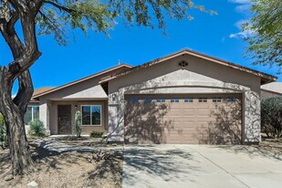 10029 E Moonstruck Way in Tucson, AZ - Building Photo
