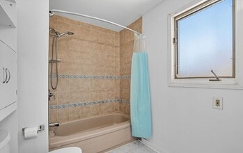 704 Brock St S in Whitby, ON - Building Photo - Building Photo