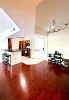 2775 NE 187th St in Miami, FL - Building Photo