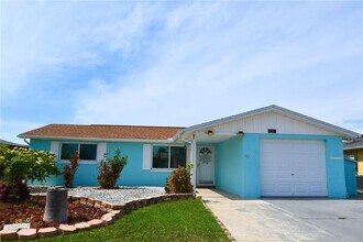 3839 Star Island Dr in Holiday, FL - Building Photo - Building Photo