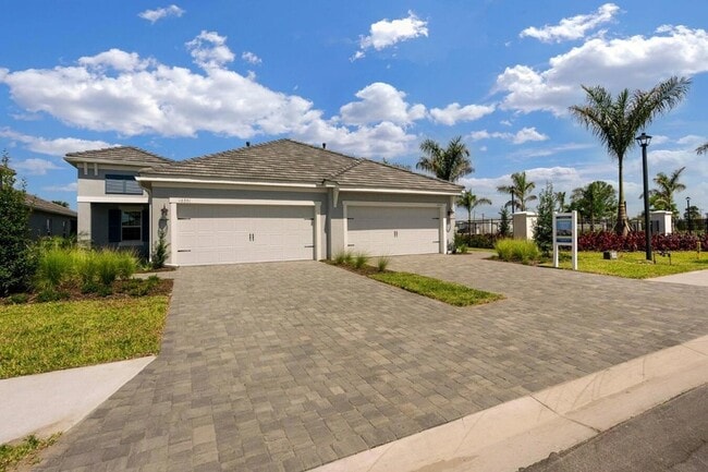 2531 Beachcomber Inlt Lp in Lakewood Ranch, FL - Building Photo - Building Photo