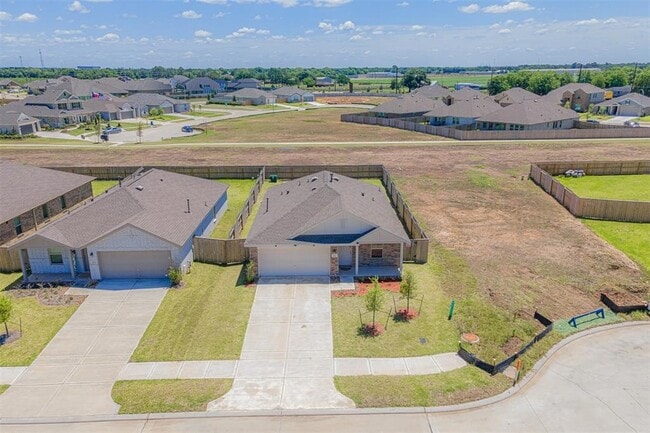 property at 3110 Spanish Oak Ln