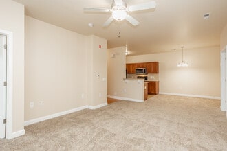 The Cliffs at Waterford in Spring Lake, NC - Foto de edificio - Interior Photo