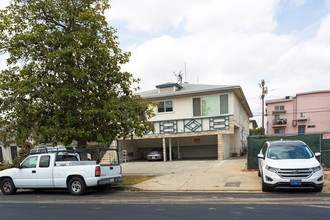 1547 S Orange Grove Ave in Los Angeles, CA - Building Photo - Building Photo