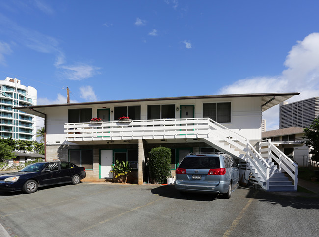 619 Isenberg St in Honolulu, HI - Building Photo - Building Photo