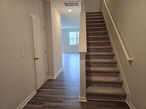2047 Trailside Dr in Durham, NC - Building Photo - Building Photo