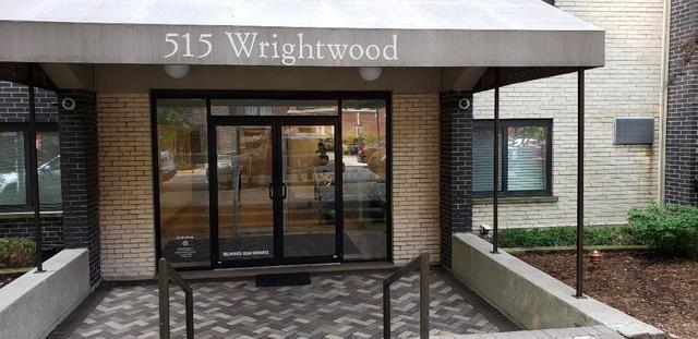 property at 515 W Wrightwood Ave