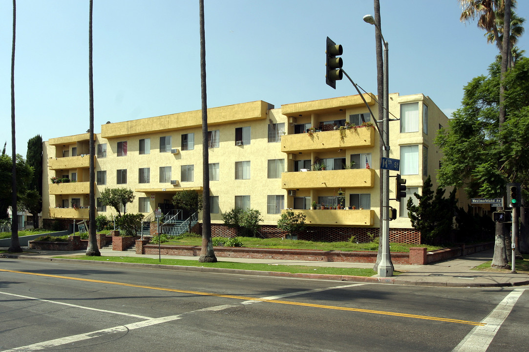 Eleven Eleven Apartments in Los Angeles, CA - Foto de edificio