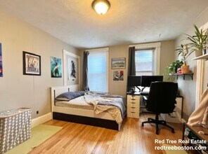 6 Eldora St, Unit 2 in Boston, MA - Foto de edificio - Building Photo