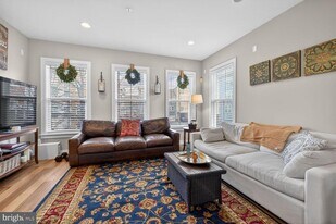 724 Hendrix Ave in Gaithersburg, MD - Building Photo