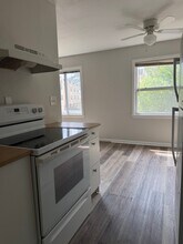 2412 Azalea Garden Rd, Unit 205 in Norfolk, VA - Foto de edificio - Building Photo