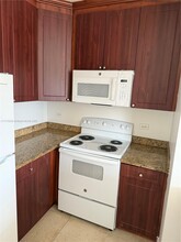 2536 NW 24th Ct in Miami, FL - Building Photo - Building Photo