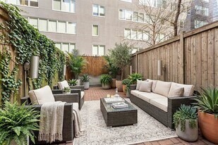 448 W 19th St, Unit 1D in New York, NY - Building Photo