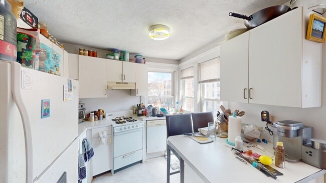 217 Chestnut Hill Ave in Boston, MA - Building Photo - Building Photo