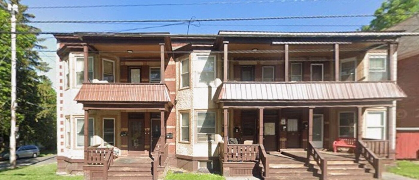 28 Columbia St in Schenectady, NY - Building Photo