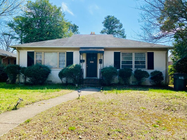 property at 4913 Monument Ave