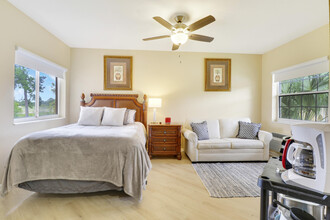 8296 Mulligan Cir in Port St. Lucie, FL - Building Photo - Building Photo