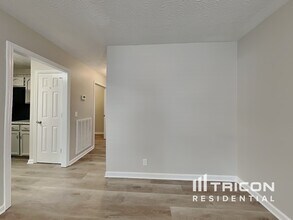 3101 Chateau Valley Dr in Nashville, TN - Building Photo - Building Photo