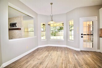 6402 Laurel Bush Ln in Sugar Land, TX - Foto de edificio - Building Photo