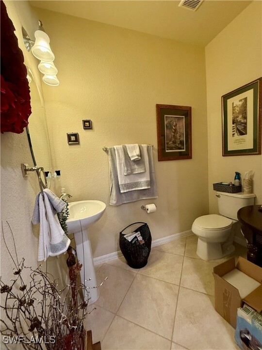 10298 Via Colomba Circle in Ft. Myers, FL - Building Photo