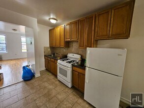 MALCOLM X BOULEVARD in Brooklyn, NY - Foto de edificio - Building Photo