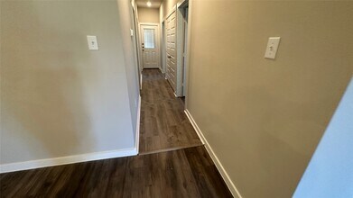 9812 Grosbeak Ln in Magnolia, TX - Foto de edificio - Building Photo